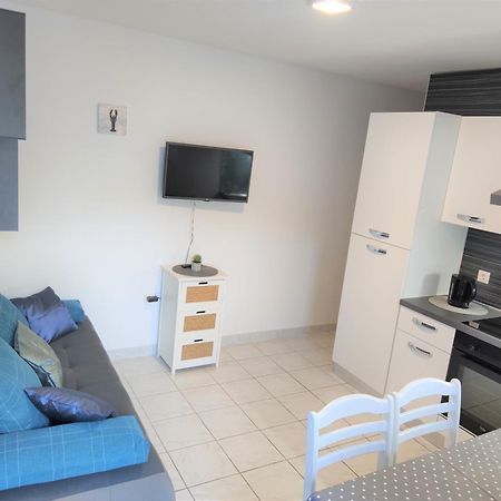 Apartments Rak Vis Zimmer foto